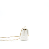 Chanel 21B Pearl Crush Square mini flap Bag White