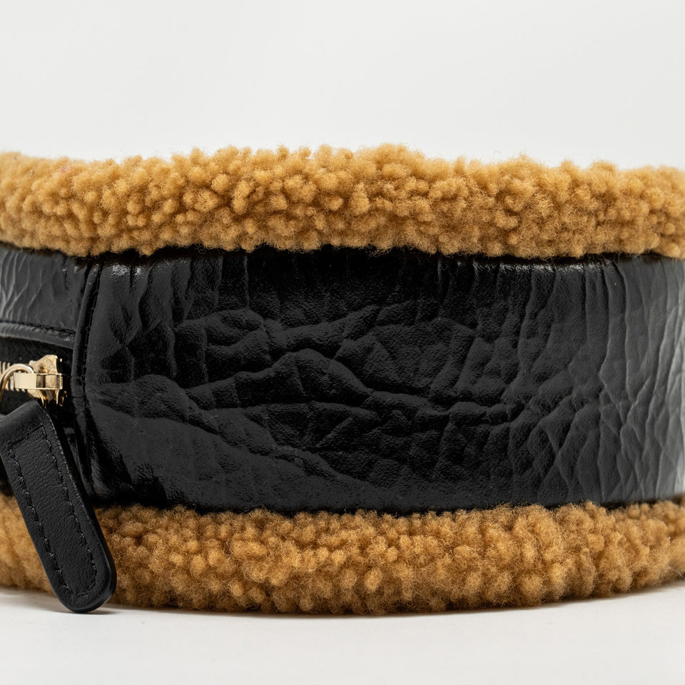 Chanel Shearling CC Round Clutch with Chain Shiny Crumpled Sheepskin Black/Light Brown L