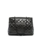 Chanel Quilted Tote Bag With Chain