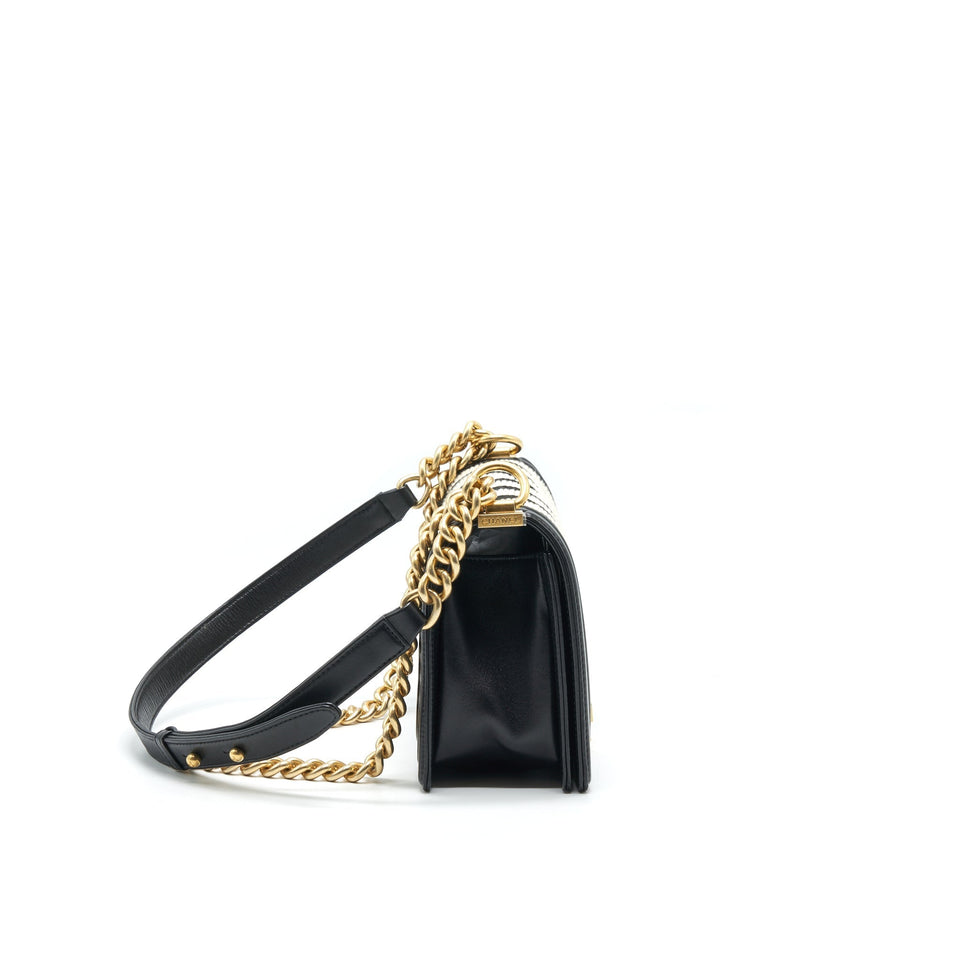 Chanel TWEED MEDIUM LE BOY CHEVRON BLACK AND WHITE