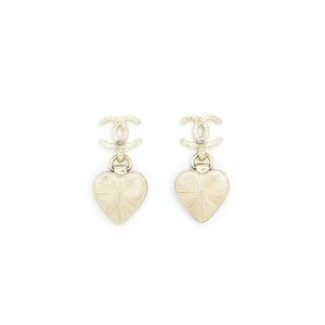 Chanel CC Logo And Heart Earrings Red And Light Gold Tone