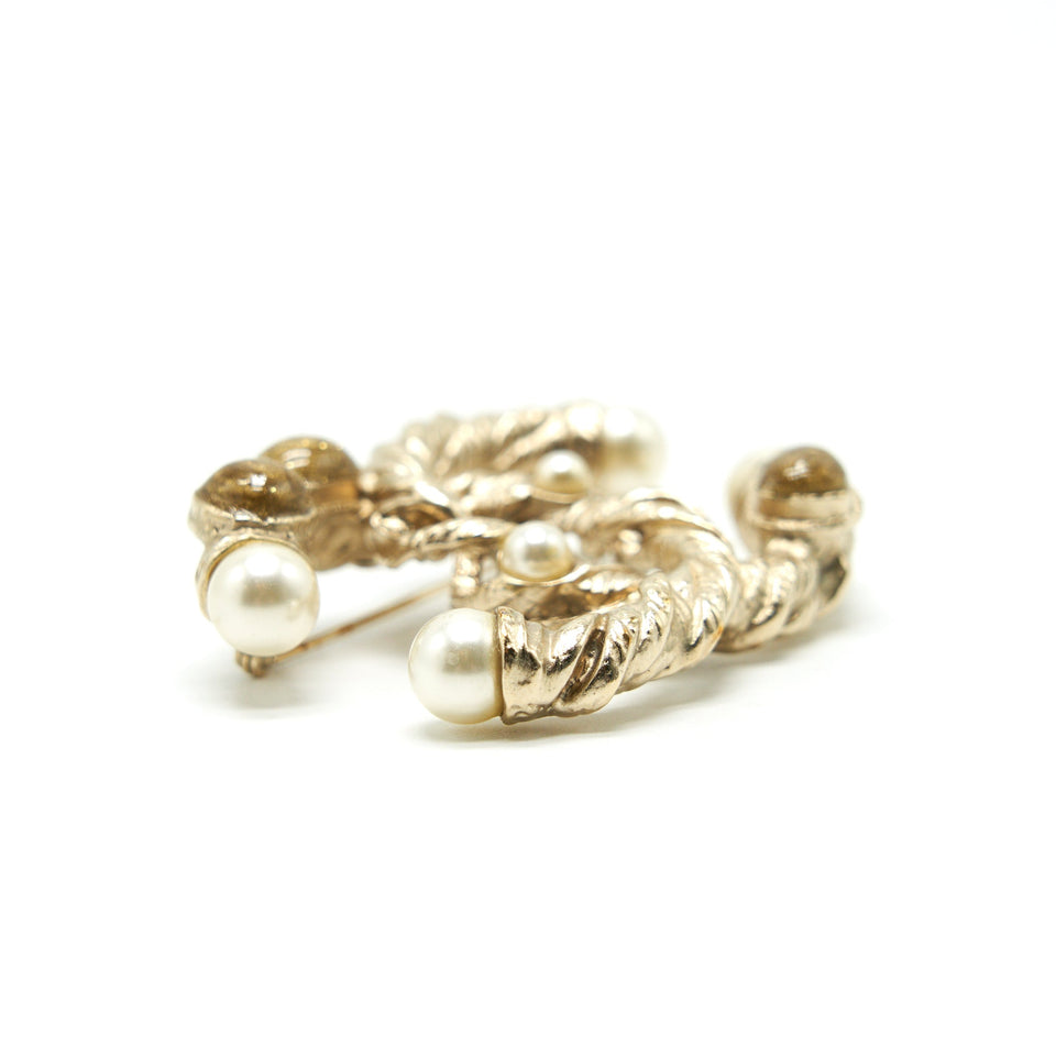 Chanel CC PERAL BROOCH