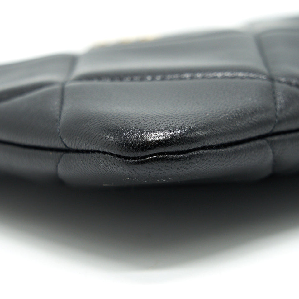Chanel 19 Pouch black
