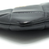 Chanel 19 Pouch black