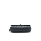 Chanel flap Bag with inner zipper caviar Black