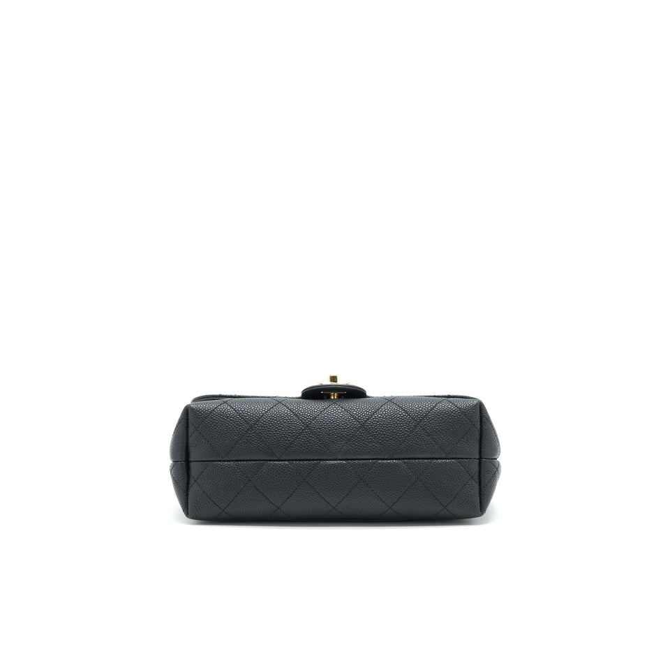 Chanel Caviar quilted flap Bag with handle and Chain Black L