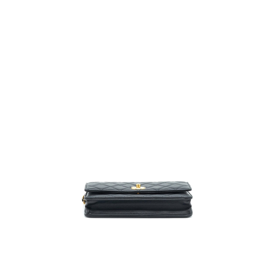 Chanel 22C Pearl Crush Wallet On Chain Black