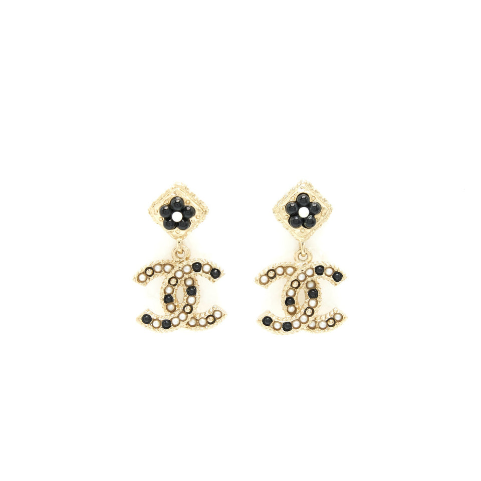 Chanel CC Logo With Flower Black And White Drop Earrings
