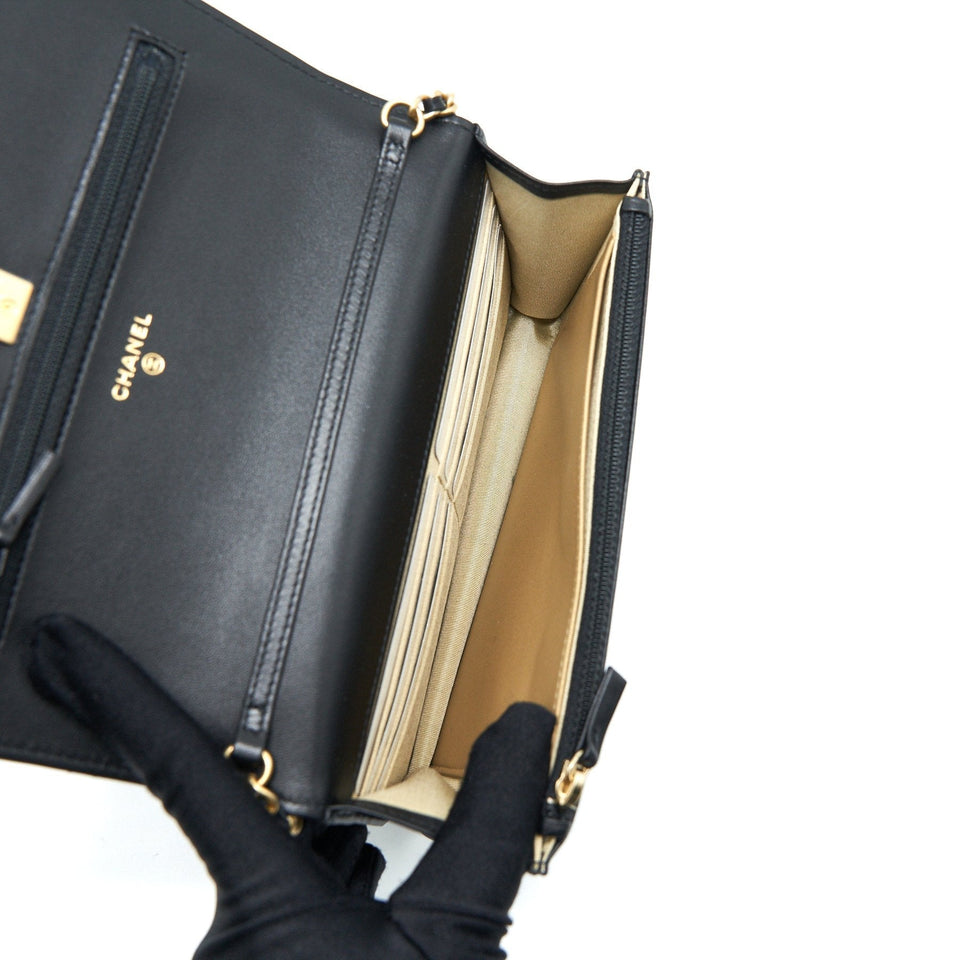 Chanel 22C Pearl Crush Wallet On Chain Black