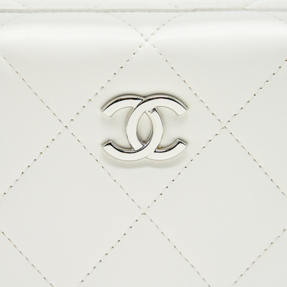 Chanel Quilted Clutch Lambskin White