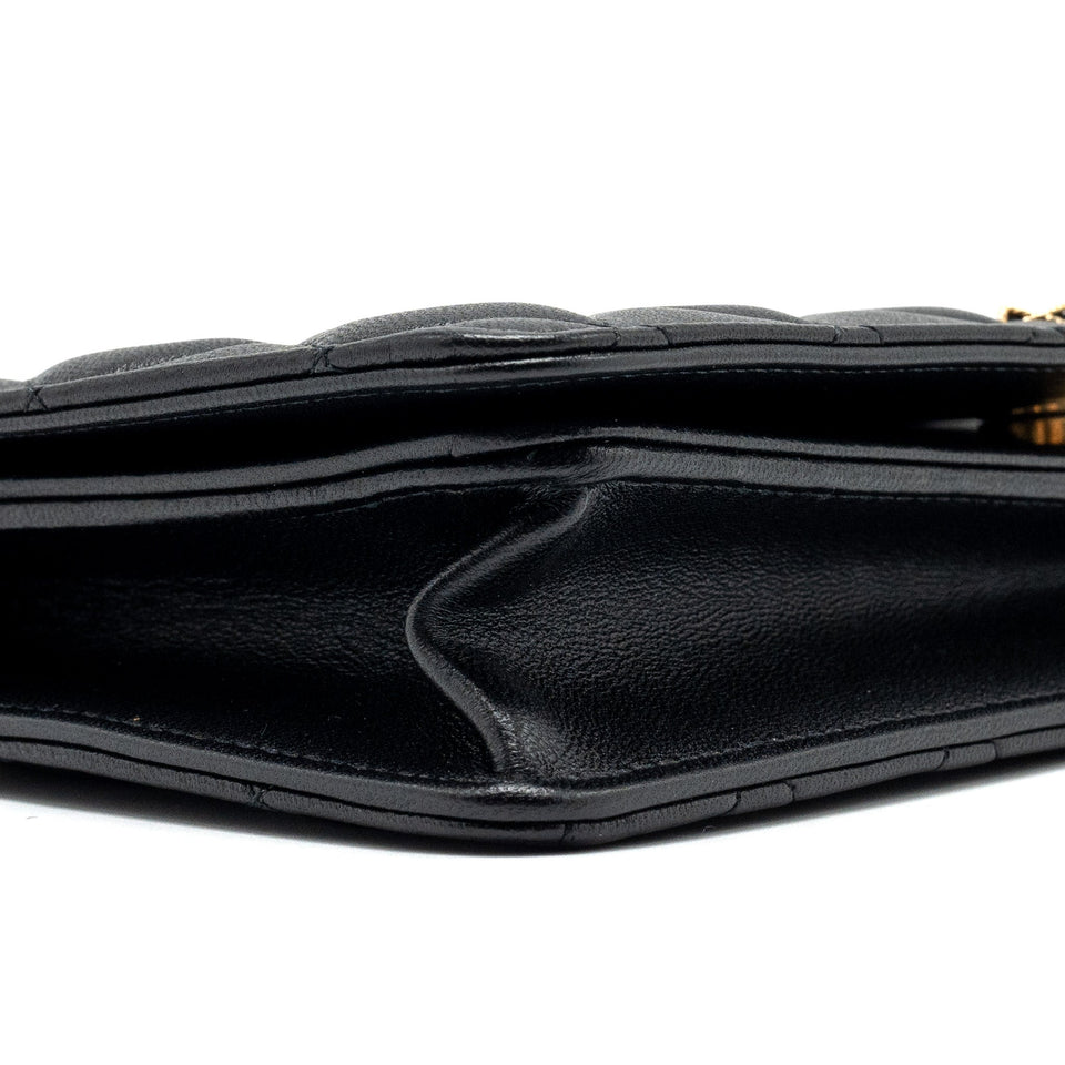 Chanel 23A clutch with chain lambskin black  (microchip)