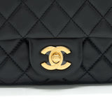 Chanel 22C Pearl Crush Mini Square Rectangular Flap Bag Black （Microchip)