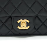 Chanel 21B pearl crush Square mini flap Bag black  (new version with microchip)