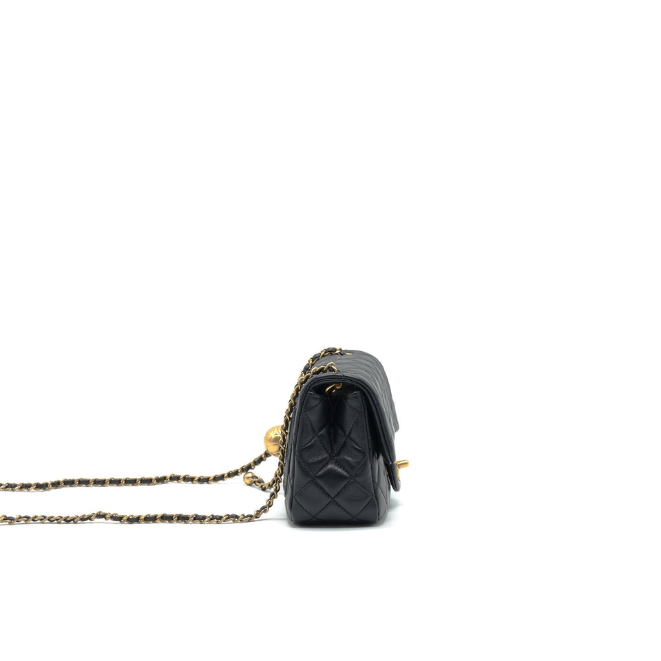 Chanel 21B pearl crush Square mini flap Bag black  (new version with microchip)