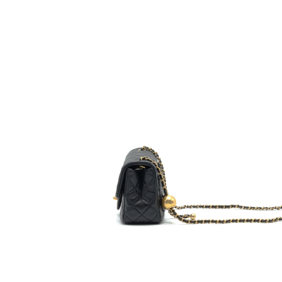 Chanel 21B pearl crush Square mini flap Bag black  (new version with microchip)