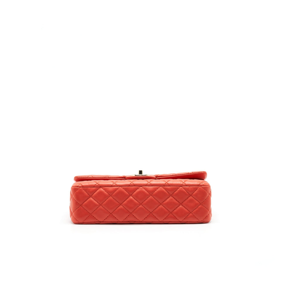 Chanel CLASSIC MEDIUM DOUBLE FLAP LAMBSKIN IN CORAL L