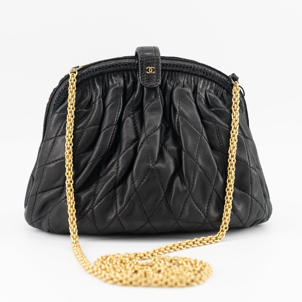 Chanel vintage shoulder bag