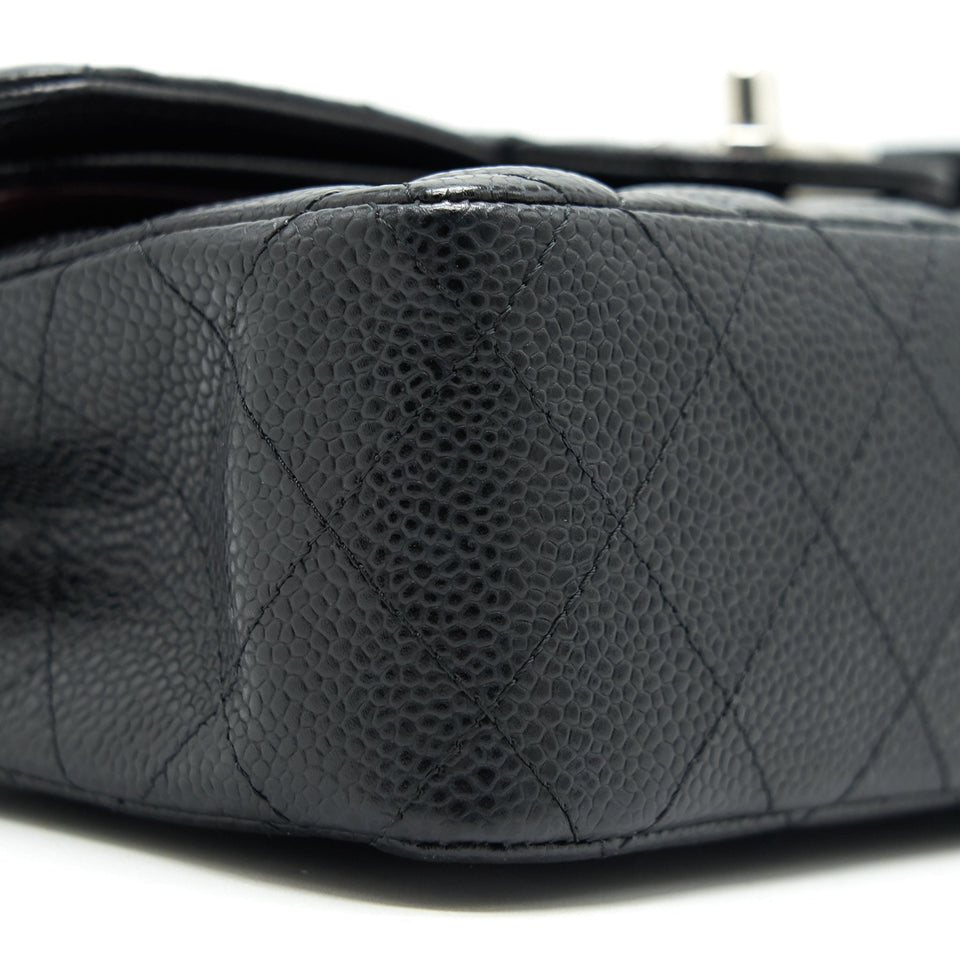 Chanel CLASSIC SMALL DOUBLE FLAP CAVIAR