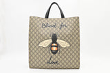 Gucci Blind For Love Bee Tote in GG Supreme Canvas