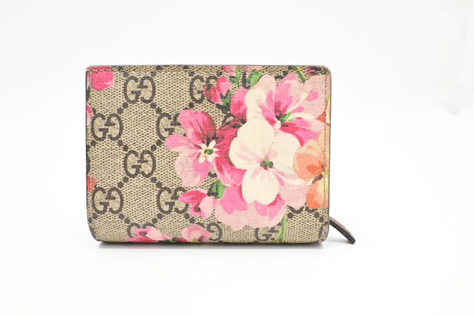 Gucci Card Case Wallet in Pink Blooms GG Canvas