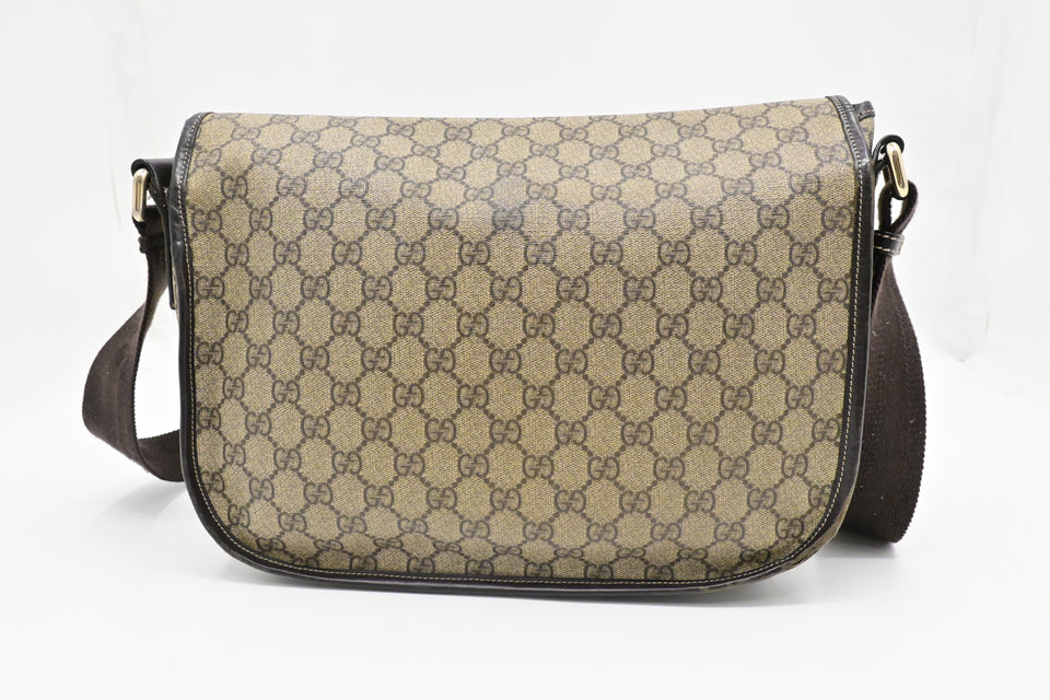 Gucci Messenger Bag in GG Supreme Canvas
