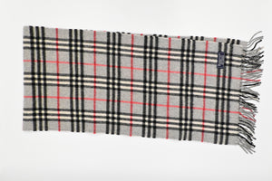 Burberry Scarf in Grey Cashmere