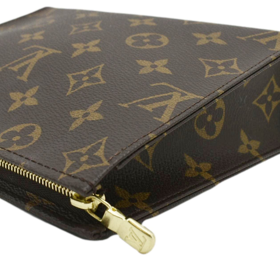 Louis Vuitton Toiletry 19 Pouch Monogram Canvas Clutch Brown