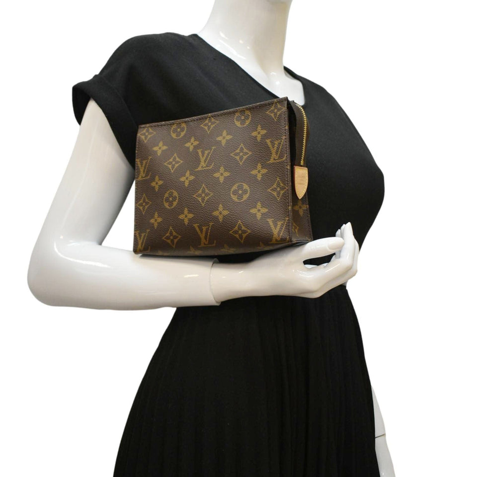 Louis Vuitton Toiletry 19 Pouch Monogram Canvas Clutch Brown