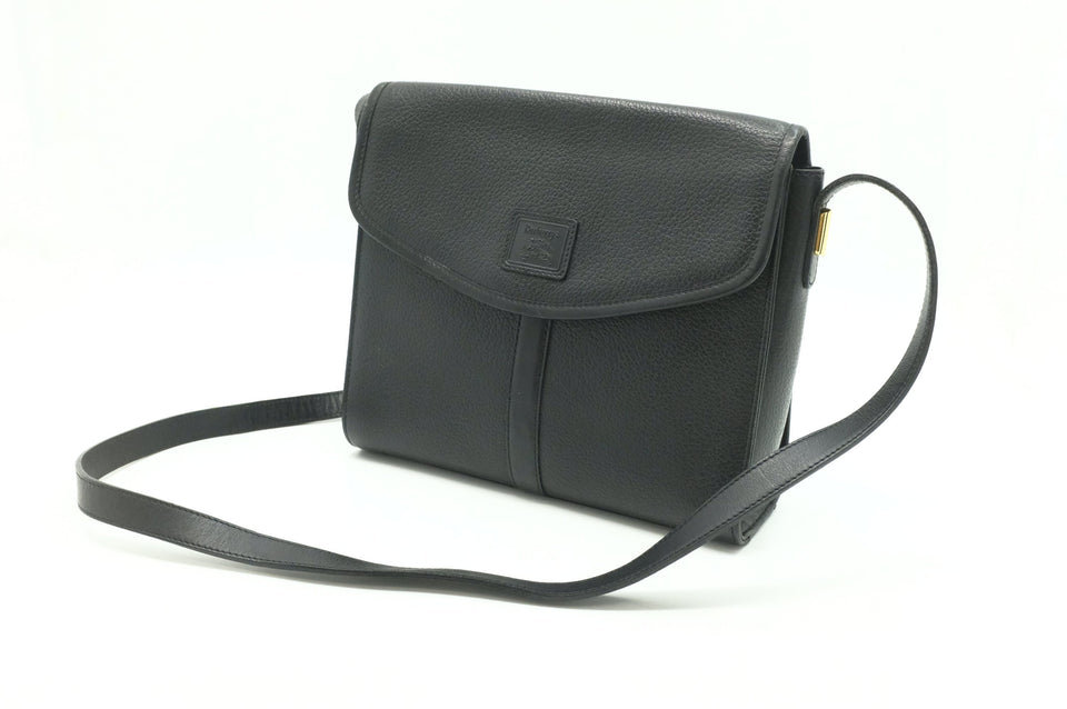 Burberry Shoulder Bag in Black Leather