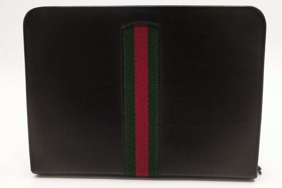 Gucci Zipped Clutch in Black Leather