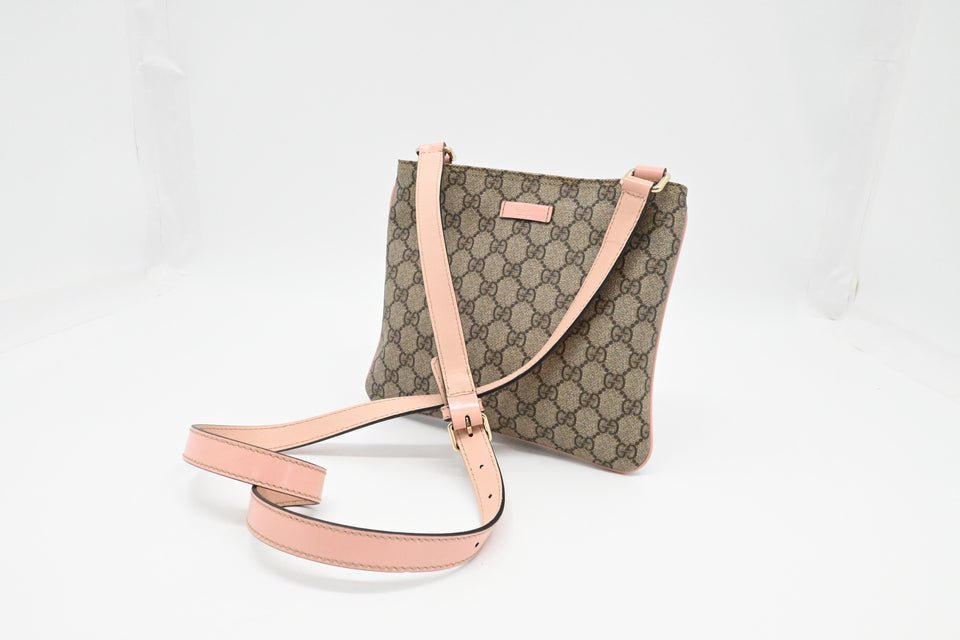 Gucci Crossbody in GG Supreme Canvas and Pink Patent Leather
