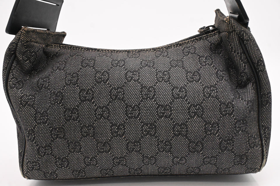 Gucci Shoulder Bag in Black and White GG Canvas