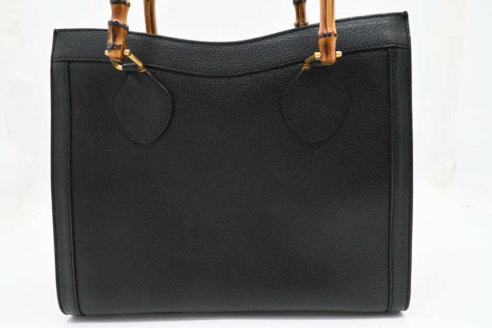 Gucci Medium Diana in Black Leather
