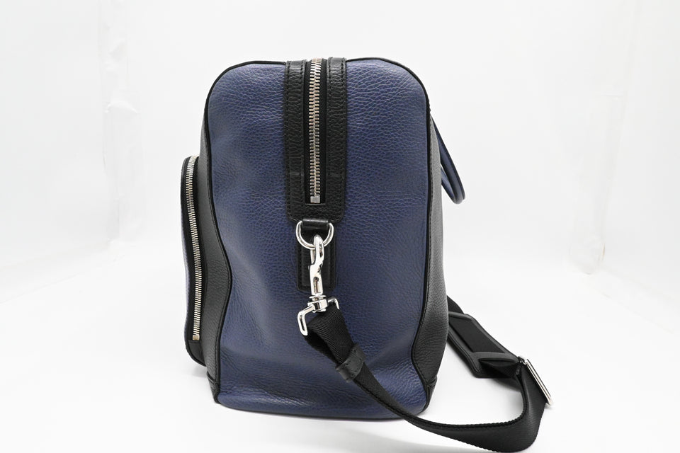 Gucci Cosmopolis Travel Bag in Black & Blue Leather