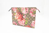Gucci Clutch in Pink Blooms GG Canvas