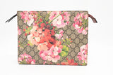 Gucci Clutch in Pink Blooms GG Canvas