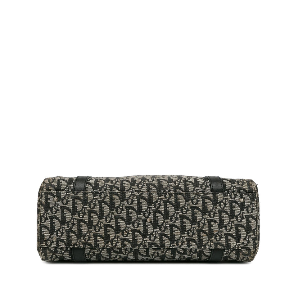Dior Diorissimo Charms Shoulder Bag (SHG-Uq93Vr)