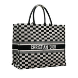 Dior Large Check Book Tote (SHG-zGJnju)