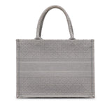 Dior Medium Cannage Embroidered Book Tote (SHG-8YiPXv)