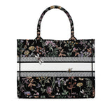 Dior Medium Embroidered Herbarium Book Tote (SHG-kasyJl)