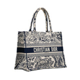 Dior Medium Toile de Jouy Book Tote (SHG-gY64Wb)