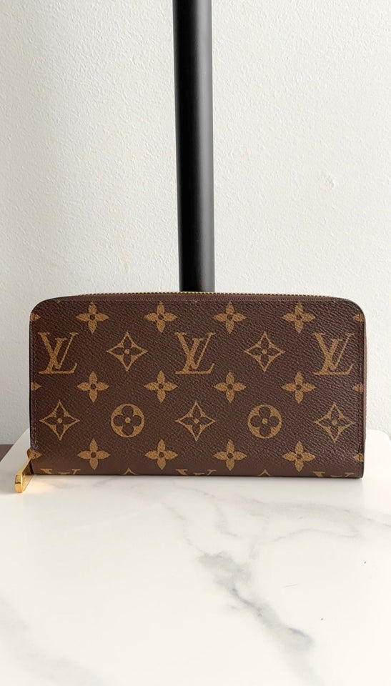 Louis Vuitton Monogram Zippy Wallet