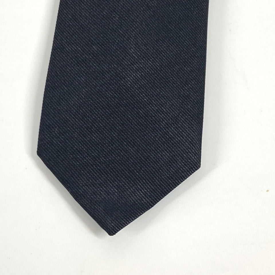 Gucci tie silk black tiger embroidery