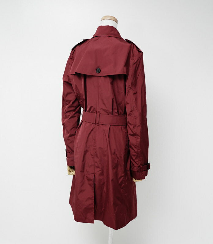 Burberry coat 4004660 Outer: 100% polyester / Lining: 50% acetate, 50% viscose / Sleeve lining: 100% viscose wine-red Women UK10/USA8/ITA42/GER38/FRA40/BR40