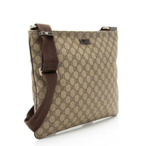 Gucci GG Supreme Classic Flat Medium Messenger