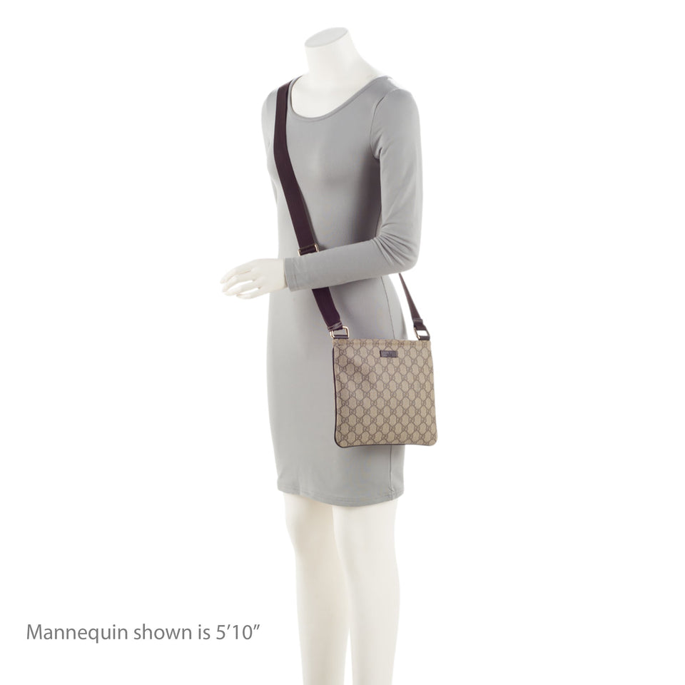 Gucci GG Supreme Classic Small Messenger