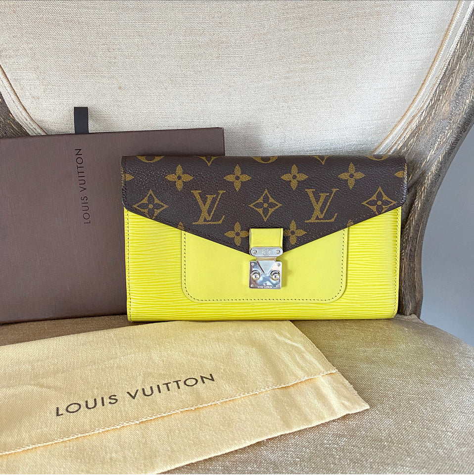 Louis Vuitton Epi Monogram Marie Rose Wallet in Pistache