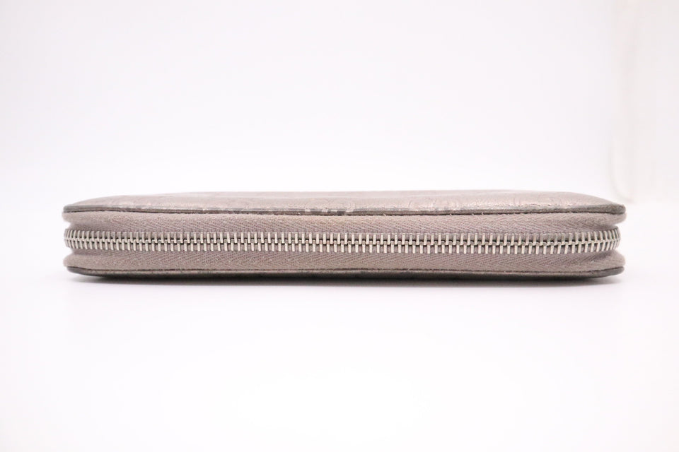 Gucci Long Wallet in Silver Leather