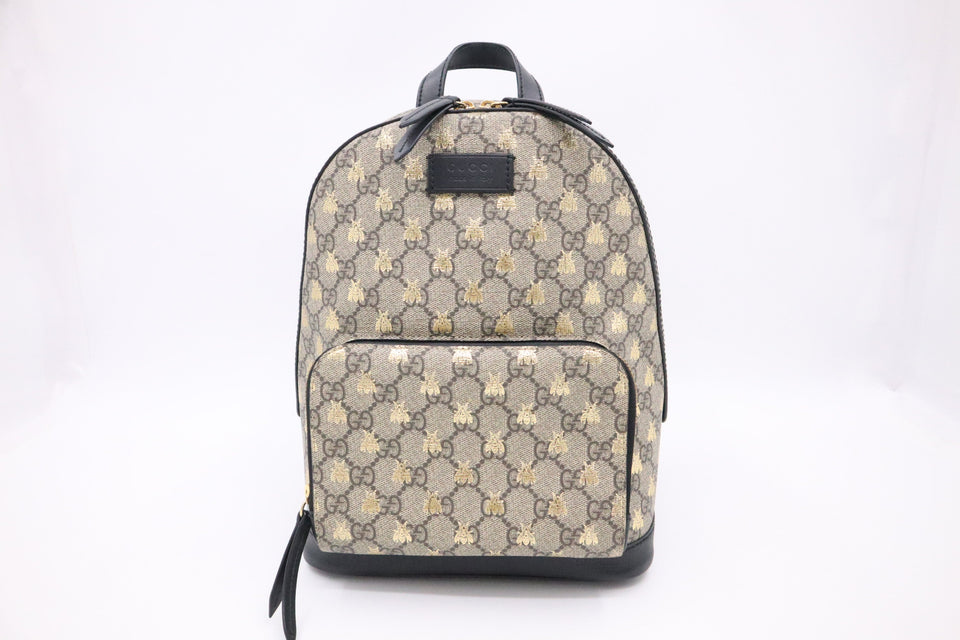 Gucci Small Backpack in GG Supreme Canvas with Bees