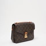 Louis Vuitton Pochette Métis Monogram Canvas